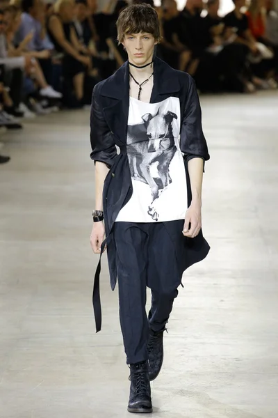 Look 19